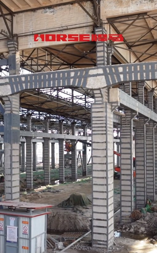 Columns, steel jacketing